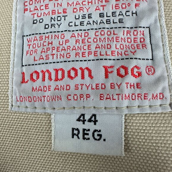 Vintage London Fog Maincoats Beige Trench Coat With Belt & Button Front 44R - Picture 9 of 9